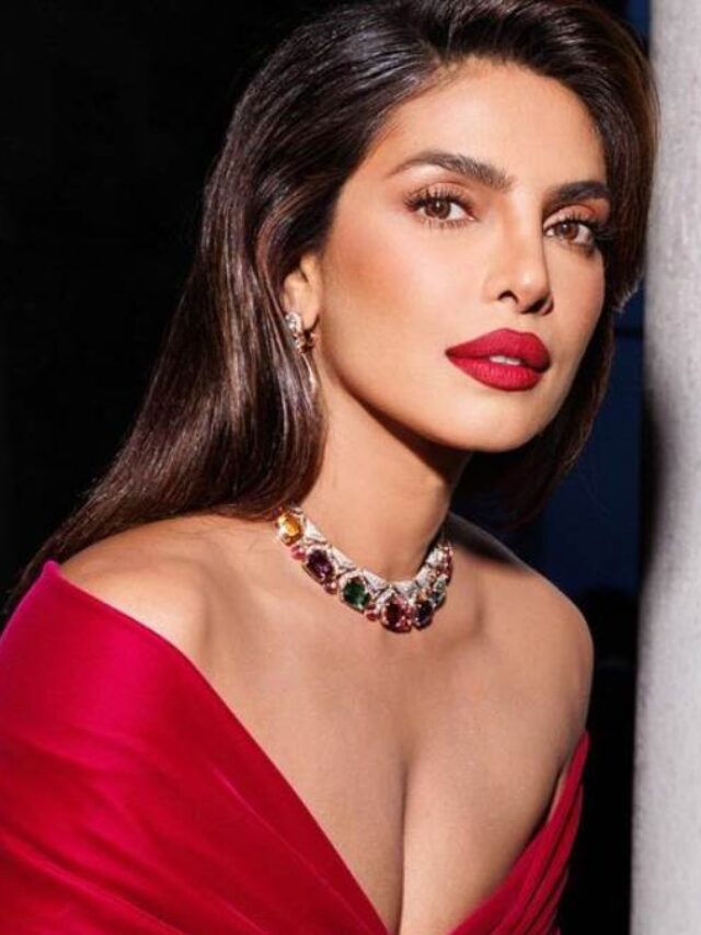 priyanka-chopra-share-miss-world-days-memories-and-reveal-why-she-was-giving-namaste-pose-on-stage-at-that-time
