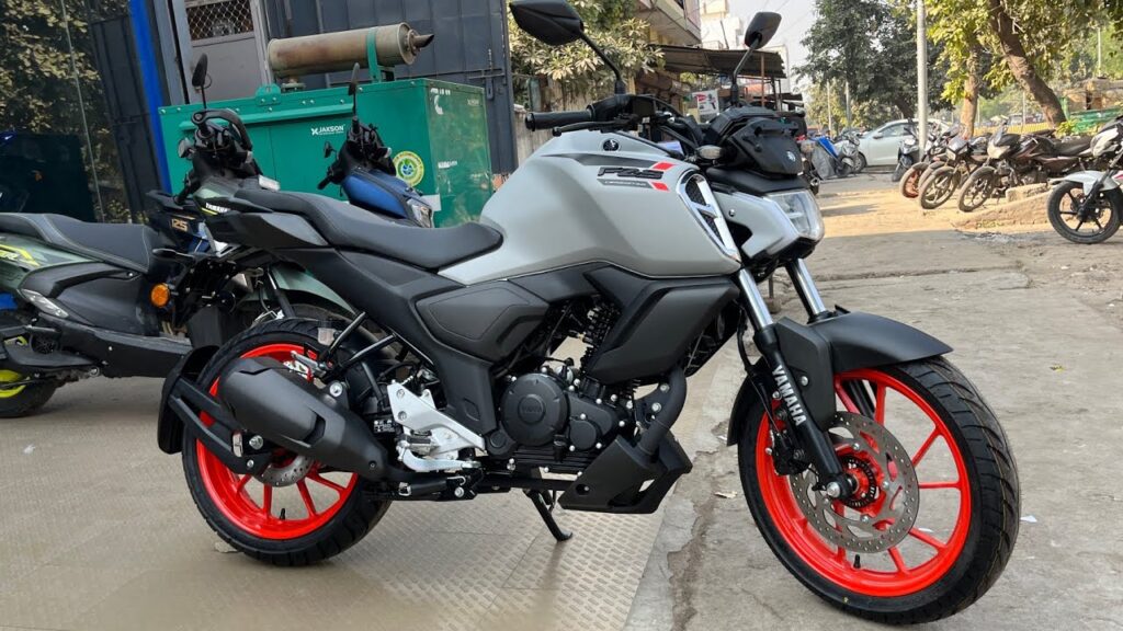 APACHE और KTM का मार्केट खत्म करने आई Yamaha FZ 125cc बाइक, जाने इसकी कीमत और फीचर