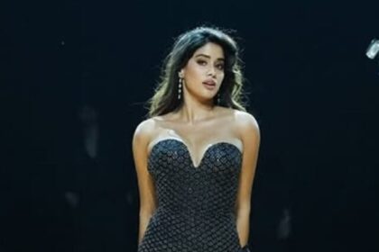 Janhvi Kapoor Sexy Video Latest